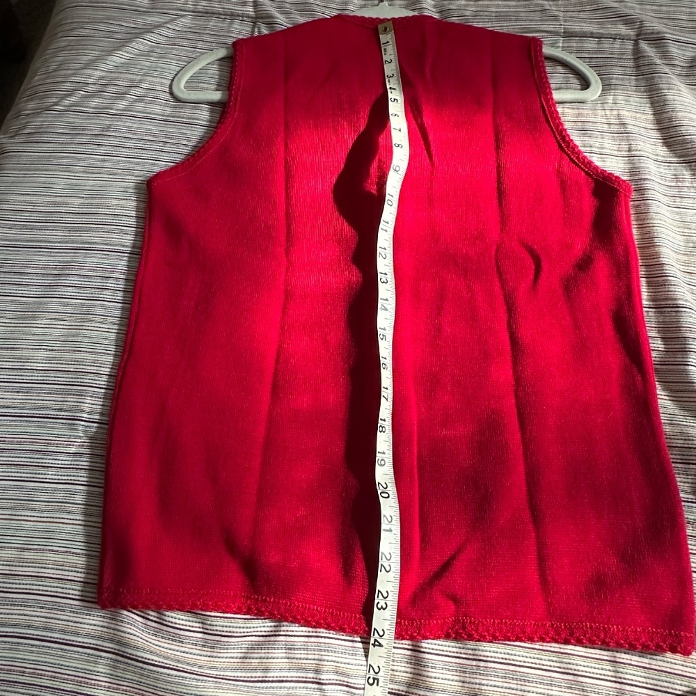 Vintage Red Sweater Vest Womens M Floral Embroidered Button Front Cottagecore - Picture 7 of 7
